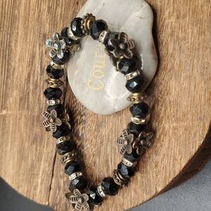 Onyx faceted‎ antiquated flower bracelet B3132